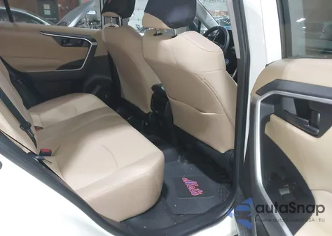 2021 Toyota Rav4 Le z USA, uszkodzony, nr VIN 2T3F1RFV6MC247573